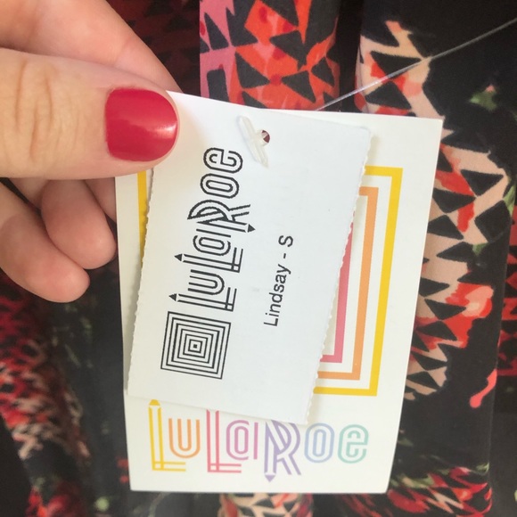 BNWT LuLaRoe Lindsay S Black with pixelated flower - Picture 5 of 5